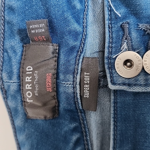 TORRID SUPER SOFT  JEGGING/ SIZE 16R - Picture 4 of 11